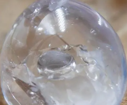 黄胶花水晶 和 发晶 能量比较 黄胶花水晶和黄水晶的区别