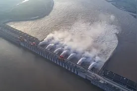 中国国之重器三峡大坝，一旦遭到毁灭性攻击，中国会有多大损失？图片