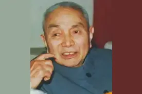 81年杜聿明病危，临终之际紧紧抓着郭汝瑰的手道：你跟我讲句实话图片