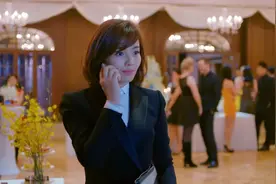 《欢乐颂》“高冷女神”安迪永远不知，当她在酒会穿10万元高定，开限量版豪车，便已注定花心小包总爱上了她图片