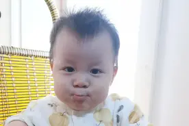 生孩子报喜句子，宝宝出生朋友圈报喜文案图片