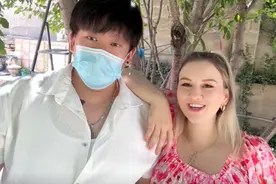 6年前，江苏小伙娶漂亮洋媳妇，连生3胎混血娃，各个都是中国国籍图片