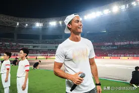 主办方赔惨了！C罗出场费8000万，5万张票才回本，结果票都没卖完图片