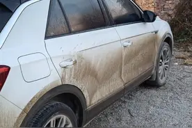 新车原厂没有挡泥板，需要加装一个吗？看完秒懂！图片