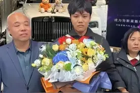 摊上事了，解清帅认亲爆火仅23天后就直播带货，网友直呼炒作图片