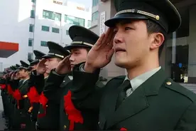 “退伍”和“退役”有区别吗？一字之差却有天壤之别，别再搞混了图片