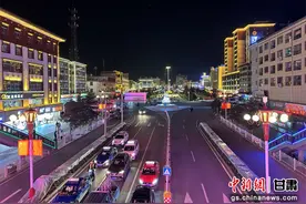 甘肃地方两会之甘南 筑牢高原生态屏障升级牦牛产业图片