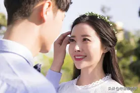 女子吃喜酒遇见前夫，幽默互动成全场焦点，阿姨们笑得合不拢嘴！图片