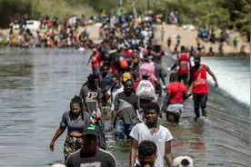 M1坦克开上街头！得克萨斯州与拜登政府对峙，美国会爆发内战吗？图片