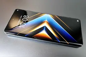 荣耀“用力太猛”，发布不到一个月跌至1999元，12G+256G+5800mAh图片