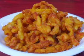 炸小酥肉用面粉还是淀粉？教你正确调面糊配方，学会年夜饭露一手图片