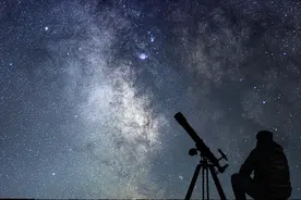 宇宙万物都是假的吗？我们所看到的星星，其实是几千万年前的景象图片