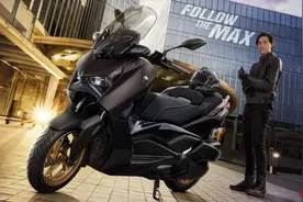 雅马哈国民踏板神车XMAX Tech MAX现已上市图片