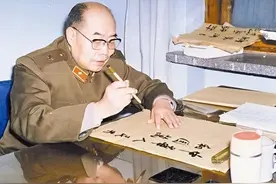 开国少将回乡探亲，途中和车夫聊了一路，到家时才发现是自己父亲图片