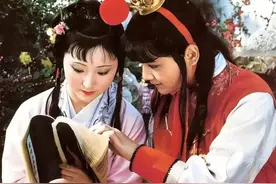 “弱水三千只取一瓢饮”的出处及寓意图片