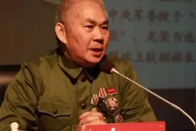 肖家喜毫无战绩，回国却被授予一等功臣，王震高度评价！为什么呢图片