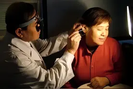 解决老年性听力下降问题最经济、最现实、最安全的方法是它图片