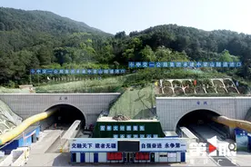 重庆中梁山隧道左洞贯通！渝武复线高速有望年内建成通车北碚至合川段图片