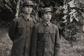88年我提干在即，却因二姑背地造谣中伤落榜，如今归来她悔不当初图片