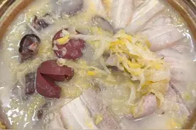 海南女子去东北，路边餐馆点了5个菜，结账时确认三遍以为看花眼图片