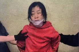 从中国吵到加拿大，两位大妈吵了16年，最后在温哥华法庭决一生死图片