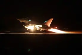 美英联军深夜对胡塞武装空袭，天亮就“行动结束”？发生了什么？图片