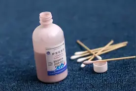 几块钱一瓶的炉甘石洗剂，连世卫组织都推荐，它有哪些作用？图片