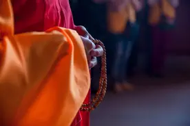 为什么在寺院内无论性别、年龄，都互称“师兄”？图片