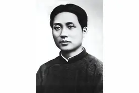 青年毛泽东在寺庙留宿，方丈对他说了两句话，后来印证了吗？图片