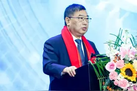 陕汽突围金甲破，袁宏明功不可没图片