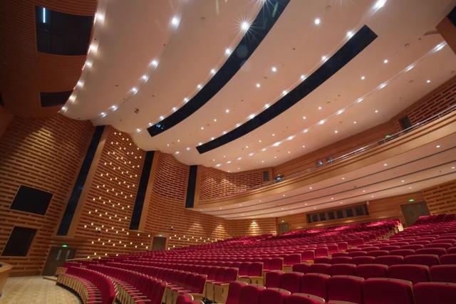 从“闵大荒”到“科创湾区”：南部科创中心视角下的闵行地区发展回顾与展望