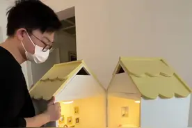 我模仿家的样子，给我的小狗做了一个拟人版的狗窝。#狗窝 #萌宠 #手工diy #诚实一口狗粮 #诚实一口狗零食