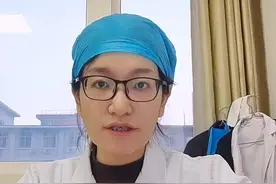 宝贝光着小脚丫好处太多了#关注我了解更多育儿知识 #抖音小助手 视频封面