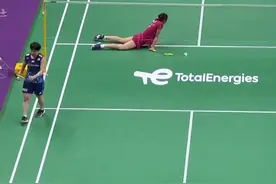 非常值得学习的一场球！#羽毛球 #2023苏迪曼杯视频封面