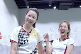 和奥运冠军@李雪芮 搭档，体验“躺赢”是什么感觉 #羽毛球视频封面