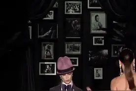 要离开你的人，不妨推他一把 #模特时刻视频封面