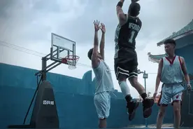 假如当年马刺被雷阿伦绝平后选择让麦迪上场#梦幻关键先生 #团队争霸赛 #麦迪 #马刺 #陈挑战视频封面