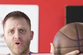 NBA的翻腕判罚其实很主观#篮球教学 视频封面