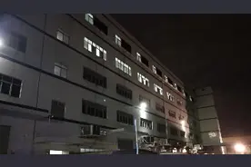 工厂加班比较晚加班费每小时18.9块钱，想来进厂想清楚