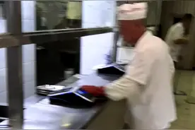 哈机食堂工作是最累人得视频封面