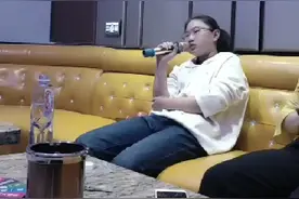体面K歌美女视频封面