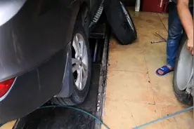 西藏路难走，换上了四条AT全地形轮胎防滑提升沙石泥地路的抓地力视频封面