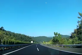 绿水青山就是金山银山，江西抚州到吉安高速公路美如画。视频封面