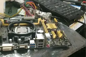 华硕h81主板客户把内存条插反烧坏主板维修案例视频封面