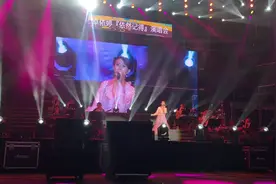 8.24卓依婷深圳演唱会唱《明天会更好》视频封面