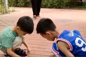 小朋友，你妈妈呢，叔叔想她了