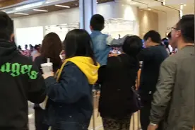 这是用手机摇啥
