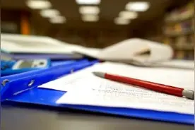 (D004)作业的利与弊-谈美国学生课业负担视频封面