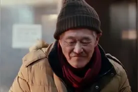 赵大爷，你知道什么叫金鸡独立不？😂😂