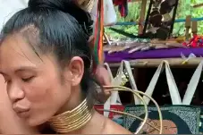 带你看最长脖颈的女人视频封面